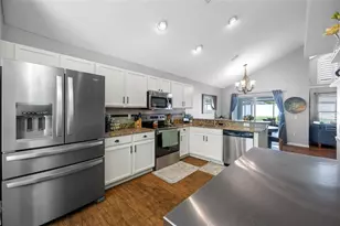 10031 Creek Bluff Dr, Riverview, FL 33578 - Photo 9