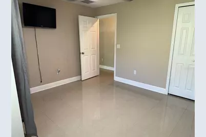 6609 Myrna Drive, Tampa, FL 33619 - Photo 9