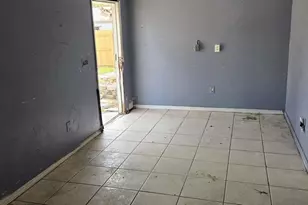 833 Sherwood Dr, Lake Wales, FL 33898 - Photo 13