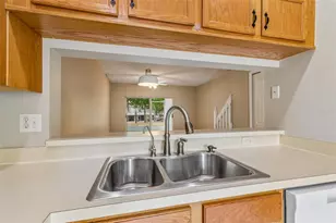 2237 Lake Woodberry Cir, Brandon, FL 33510 - Photo 17