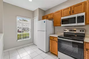 2237 Lake Woodberry Cir, Brandon, FL 33510 - Photo 11