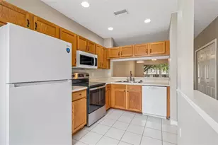 2237 Lake Woodberry Cir, Brandon, FL 33510 - Photo 15