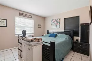 10895 71st Ave, Seminole, FL 33772 - Photo 15