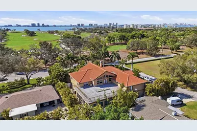 303 Sunny Lane, Belleair, FL 33756 - Photo 11