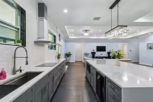 106 W 122nd Ave, Tampa, FL 33612 - Photo 11