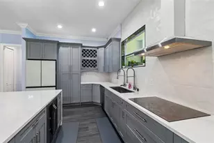 106 W 122nd Ave, Tampa, FL 33612 - Photo 9