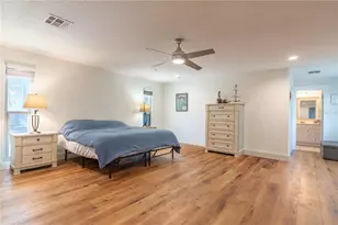 12705 Park Blvd, Seminole, FL 33776 - Photo 17