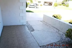 114 Wintersong Ln, Sun City Center, FL 33573 - Photo 3