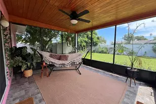 3748 Manatee Dr SE, Saint Petersburg, FL 33705 - Photo 15