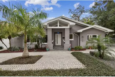 956 42nd Avenue N, Saint Petersburg, FL 33703 - Photo 1