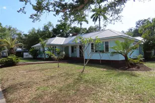 408 27th St W, Bradenton, FL 34205 - Photo 17
