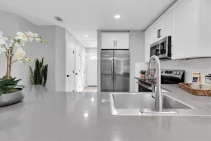 802 E North Bay St, Tampa, FL 33603 - Photo 9
