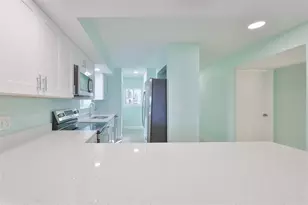 812 Bahia Del Sol Dr, Ruskin, FL 33570 - Photo 9