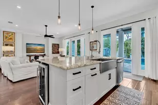 520 65th St N, Saint Petersburg, FL 33710 - Photo 11