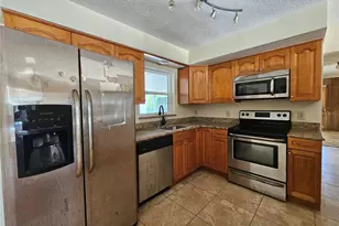 3155 55th St N, Saint Petersburg, FL 33710 - Photo 11