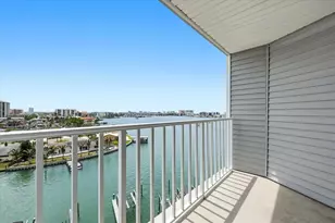 610 Island Way, Clearwater Beach, FL 33767 - Photo 25