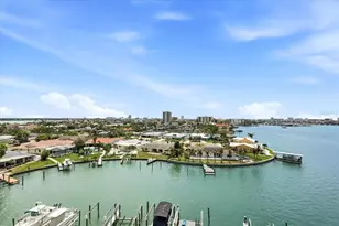 610 Island Way, Clearwater Beach, FL 33767 - Photo 1