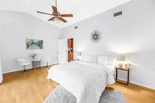 1092 Sanabel Ct NE, Saint Petersburg, FL 33702 - Photo 9