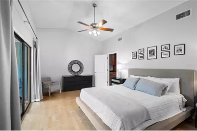 1092 Sanabel Court NE, Saint Petersburg, FL 33702 - Photo 5