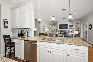 14915 Smitter Reserve Dr, Tampa, FL 33618 - Photo 15
