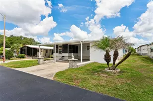 37537 Pinata Ave, Zephyrhills, FL 33541 - Photo 25