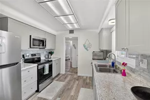 809 Oakmont Ave, Sun City Center, FL 33573 - Photo 15