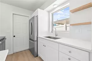 13388 1st St E, Madeira Beach, FL 33708 - Photo 9