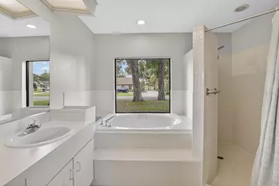 2904 Pine Club Drive, Plant City, FL 33566 - Photo 15