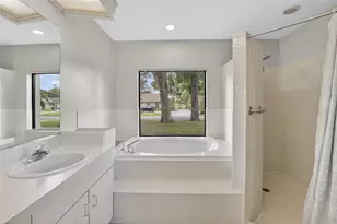 2904 Pine Club Dr, Plant City, FL 33566 - Photo 15