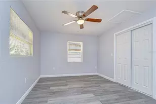 7235 15th St N, Saint Petersburg, FL 33702 - Photo 31