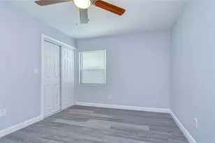 7235 15th St N, Saint Petersburg, FL 33702 - Photo 35