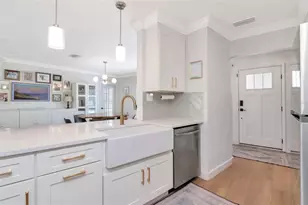 4609 S Cooper Pl, Tampa, FL 33611 - Photo 7