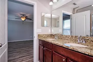 1913 Hawks View Dr, Ruskin, FL 33570 - Photo 11