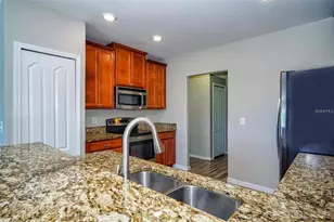 1913 Hawks View Dr, Ruskin, FL 33570 - Photo 3