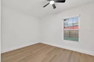 5518 Pine Cir NE, Saint Petersburg, FL 33703 - Photo 21