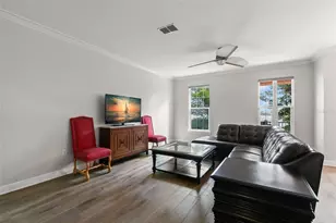 24 Mangrove Pt, Saint Petersburg, FL 33705 - Photo 7