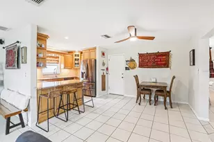 8083 Bayhaven Dr, Seminole, FL 33776 - Photo 11