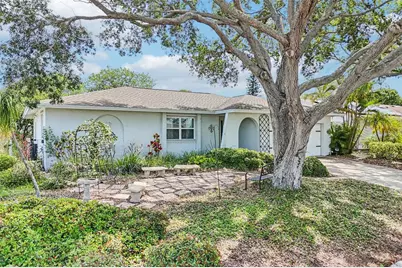 8083 Bayhaven Drive, Seminole, FL 33776 - Photo 37