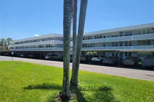 4720 Locust St NE, Saint Petersburg, FL 33703 - Photo 1