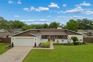 11913 Nicklaus Cir, Tampa, FL 33624 - Photo 3