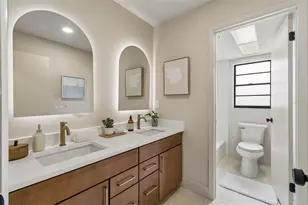 11913 Nicklaus Cir, Tampa, FL 33624 - Photo 29