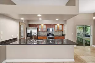 3632 Cold Creek Dr, Valrico, FL 33596 - Photo 9