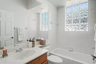 7219 Coachlight St, Sarasota, FL 34243 - Photo 21