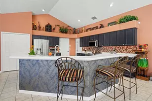 7219 Coachlight St, Sarasota, FL 34243 - Photo 7