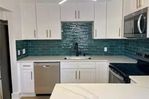 2118 S Venus St, Tampa, FL 33629 - Photo 3