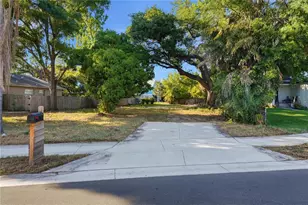 2929 W Averill Ave, Tampa, FL 33611 - Photo 1