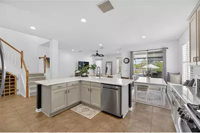 8115 Savannah Point Court, Tampa, FL 33647 - Photo 11