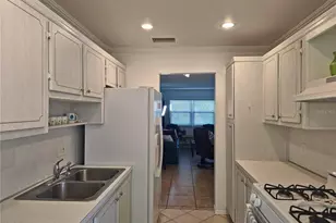 5267 81st St N, Saint Petersburg, FL 33709 - Photo 9
