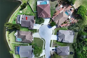 22707 Laureldale Dr, Lutz, FL 33549 - Photo 3