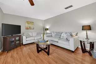 6080 80th St N, Saint Petersburg, FL 33709 - Photo 3